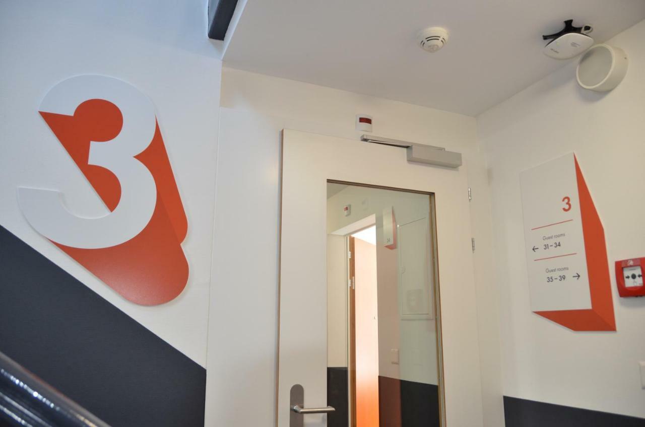 Easyhotel Zurich West Екстериор снимка