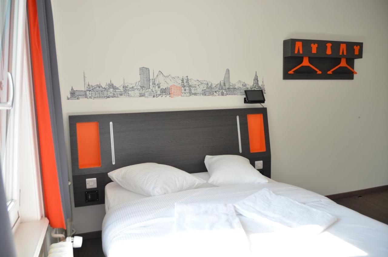 Easyhotel Zurich West Екстериор снимка